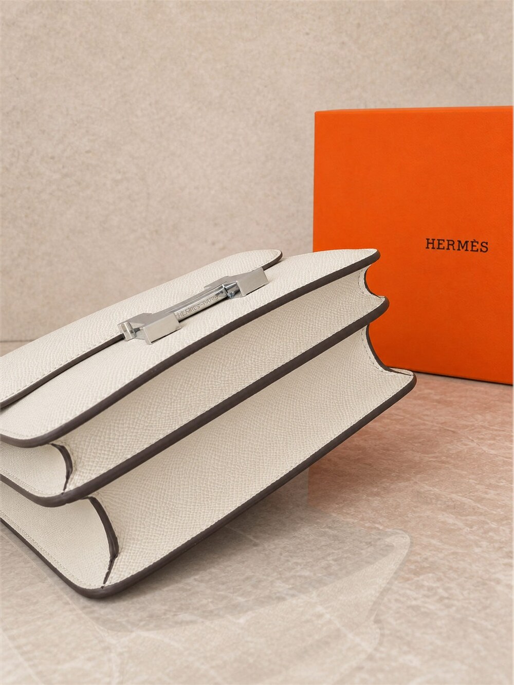 Hermes Constance Nata Epsom Leather Shoulder Bag with Goatskin Lining - Picture 4 of 4